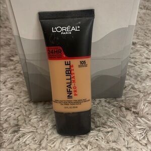 L'Oreal Cream Foundation Full Coverage Satin Finish